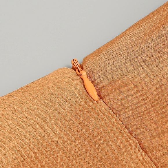 Lena Vie Drop Fall New High Quality Sexy V-Neck Pleated Lantern Sleeve Dress - Picture 12 of 13